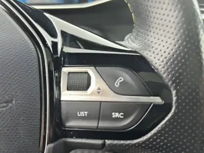 Photo 21 Peugeot 2008  Electrique 136 ch