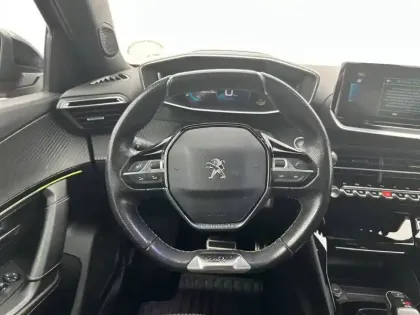 Photo 8 Peugeot 2008  Electrique 136 ch