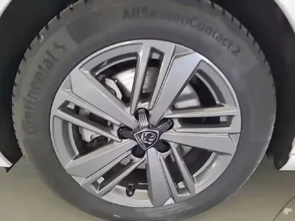 Photo 12 Peugeot 308  BlueHDi 130ch S&S EAT8