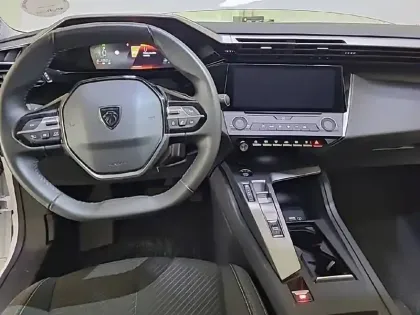 Photo 7 Peugeot 308  BlueHDi 130ch S&S EAT8