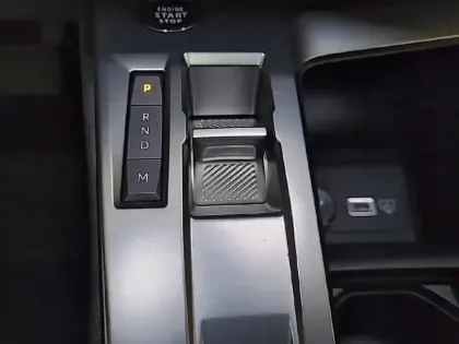 Photo 13 Peugeot 308  BlueHDi 130ch S&S EAT8