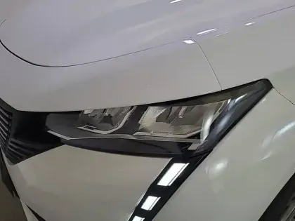 Photo 15 Peugeot 308  BlueHDi 130ch S&S EAT8