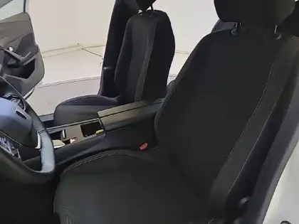 Photo 10 Peugeot 308  BlueHDi 130ch S&S EAT8