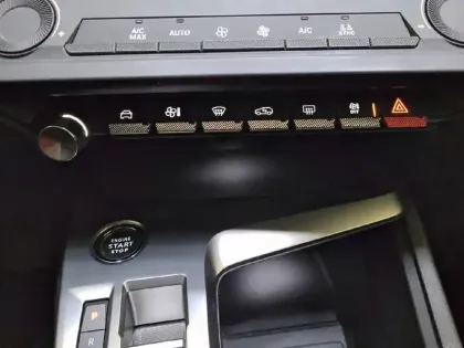 Photo 24 Peugeot 308  BlueHDi 130ch S&S EAT8