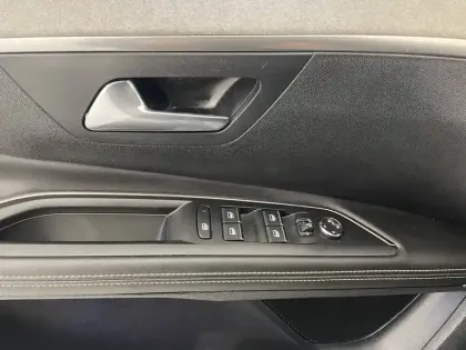 Photo 29 Peugeot 5008  BlueHDi 130ch S&S EAT8