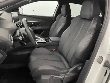 Photo 13 Peugeot 3008  Puretech 180ch S&S EAT8