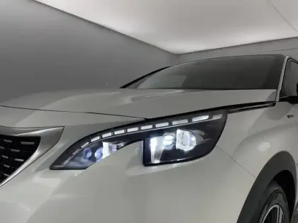 Photo 25 Peugeot 3008  Puretech 180ch S&S EAT8