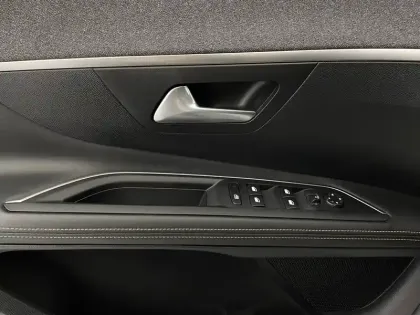 Photo 28 Peugeot 3008  Puretech 180ch S&S EAT8