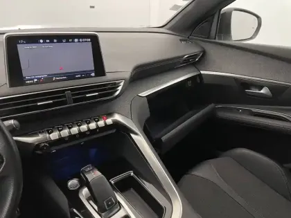 Photo 27 Peugeot 3008  Puretech 180ch S&S EAT8