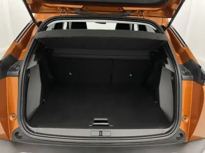 Photo 94 Peugeot 2008  PureTech 100 S&S BVM6