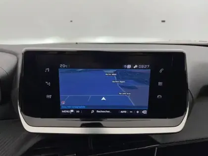Photo 101 Peugeot 2008  PureTech 100 S&S BVM6