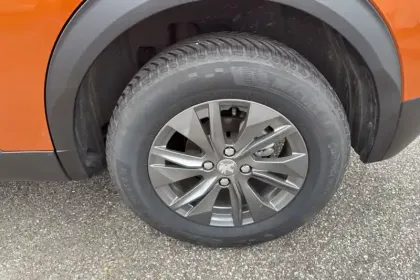 Photo 10 Peugeot 2008  PureTech 100 S&S BVM6