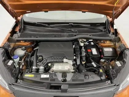 Photo 45 Peugeot 2008  PureTech 100 S&S BVM6