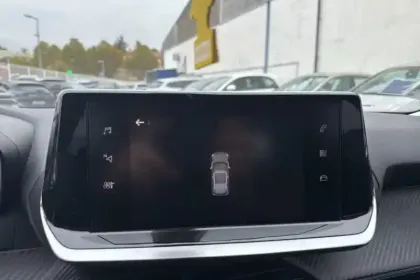 Photo 24 Peugeot 2008  PureTech 100 S&S BVM6