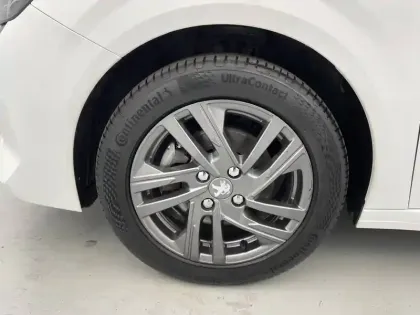 Photo 34 Peugeot 208  PureTech 100 S&S BVM6