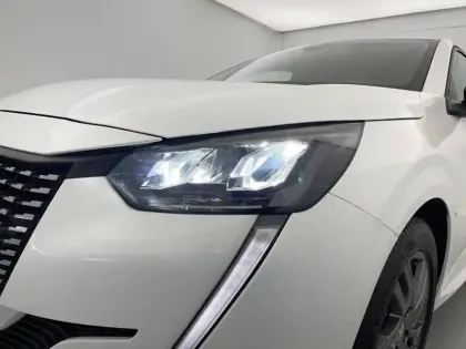 Photo 44 Peugeot 208  PureTech 100 S&S BVM6