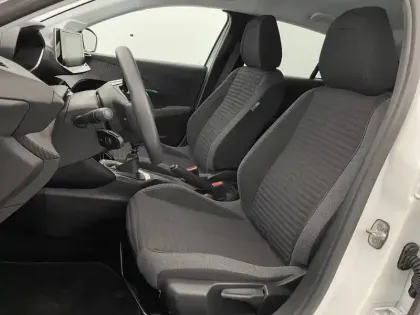 Photo 31 Peugeot 208  PureTech 100 S&S BVM6