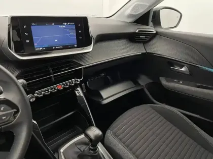 Photo 49 Peugeot 208  PureTech 100 S&S BVM6