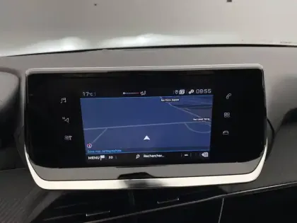 Photo 37 Peugeot 208  PureTech 100 S&S BVM6