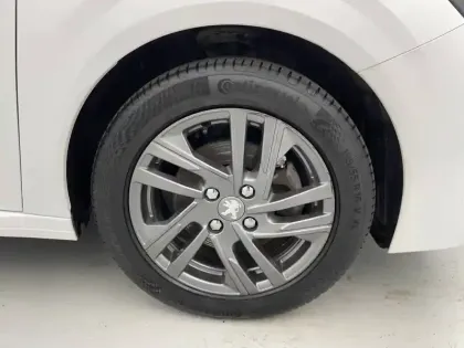 Photo 35 Peugeot 208  PureTech 100 S&S BVM6