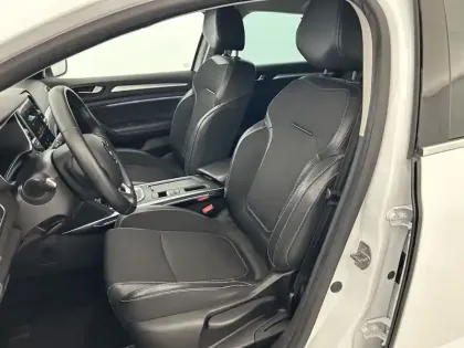 Photo 17 Renault Megane  IV Estate Blue dCi 115 EDC