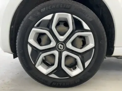 Photo 8 Renault Twingo  III E-Tech