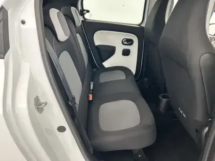 Photo 16 Renault Twingo  III E-Tech