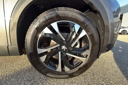 Photo 26 Peugeot 2008  PureTech 130 S&S EAT8