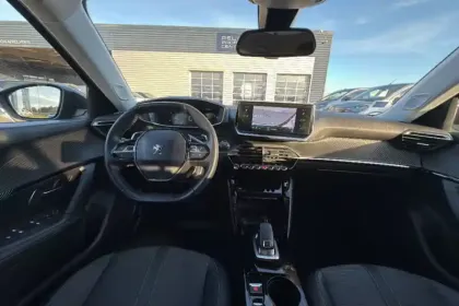 Photo 39 Peugeot 2008  PureTech 130 S&S EAT8