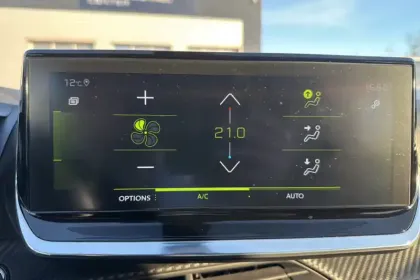 Photo 14 Peugeot 2008  PureTech 130 S&S EAT8