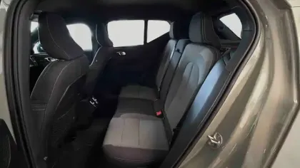 Photo 20 Volvo Xc40  B4 197 ch DCT7