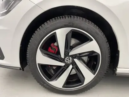 Photo 16 Volkswagen Polo  2.0 TSI 200 S&S DSG6