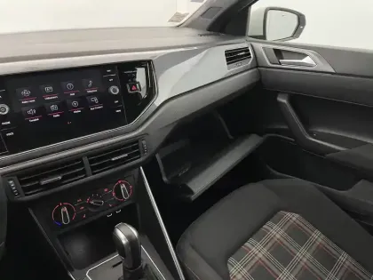 Photo 31 Volkswagen Polo  2.0 TSI 200 S&S DSG6