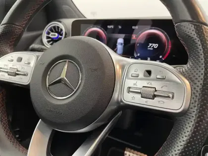 Photo 28 Mercedes Classe B  220 d 8G-DCT