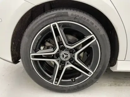 Photo 17 Mercedes Classe B  220 d 8G-DCT