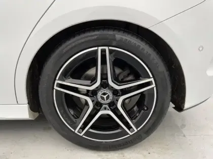 Photo 12 Mercedes Classe B  220 d 8G-DCT