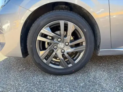 Photo 53 Peugeot 208  PureTech 75 S&S BVM5