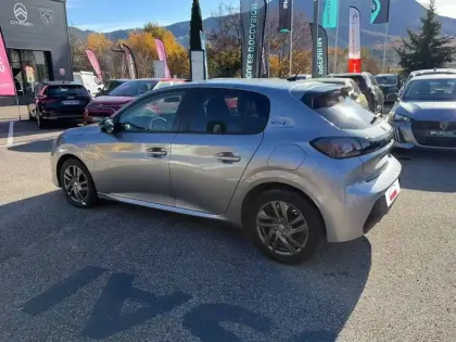 Photo 62 Peugeot 208  PureTech 75 S&S BVM5