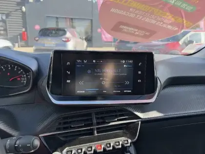 Photo 46 Peugeot 208  PureTech 75 S&S BVM5