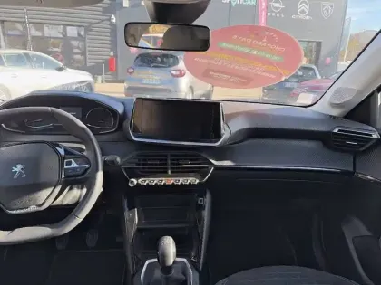 Photo 44 Peugeot 208  PureTech 75 S&S BVM5