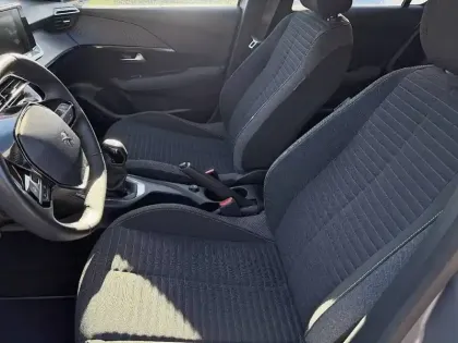 Photo 43 Peugeot 208  PureTech 75 S&S BVM5