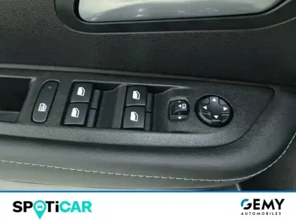 Photo 17 Peugeot 208  PureTech 100 S&S BVM6