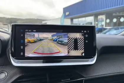 Photo 19 Peugeot 2008  Hybrid 136 e-DCS6