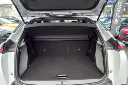 Photo 8 Peugeot 2008  Hybrid 136 e-DCS6