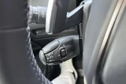 Photo 24 Peugeot 2008  Hybrid 136 e-DCS6