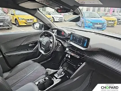 Photo 12 Peugeot 2008  PureTech 130 S&S EAT8