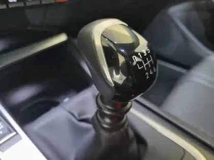 Photo 13 Peugeot 308  BlueHDi 130ch S&S BVM6