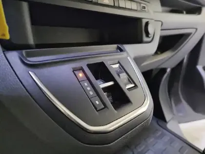 Photo 13 Peugeot Expert  CA LONG ELECTRIQUE 75KWH 136CH