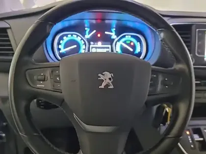 Photo 8 Peugeot Expert  CA LONG ELECTRIQUE 75KWH 136CH