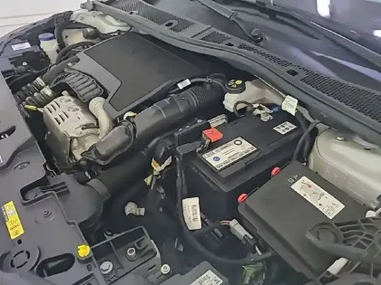 Photo 14 Peugeot 208  PureTech 100 S&S BVM6